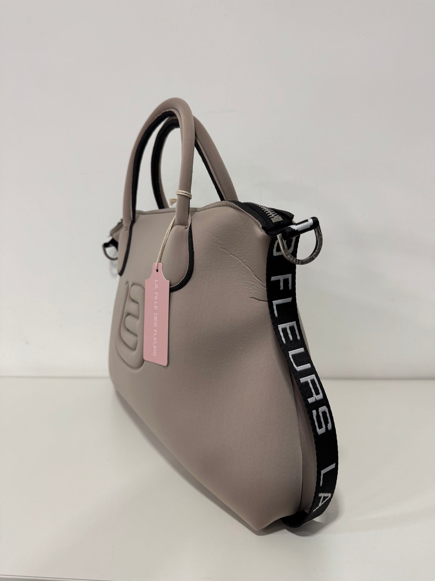 Borsa Caracas MED tekno